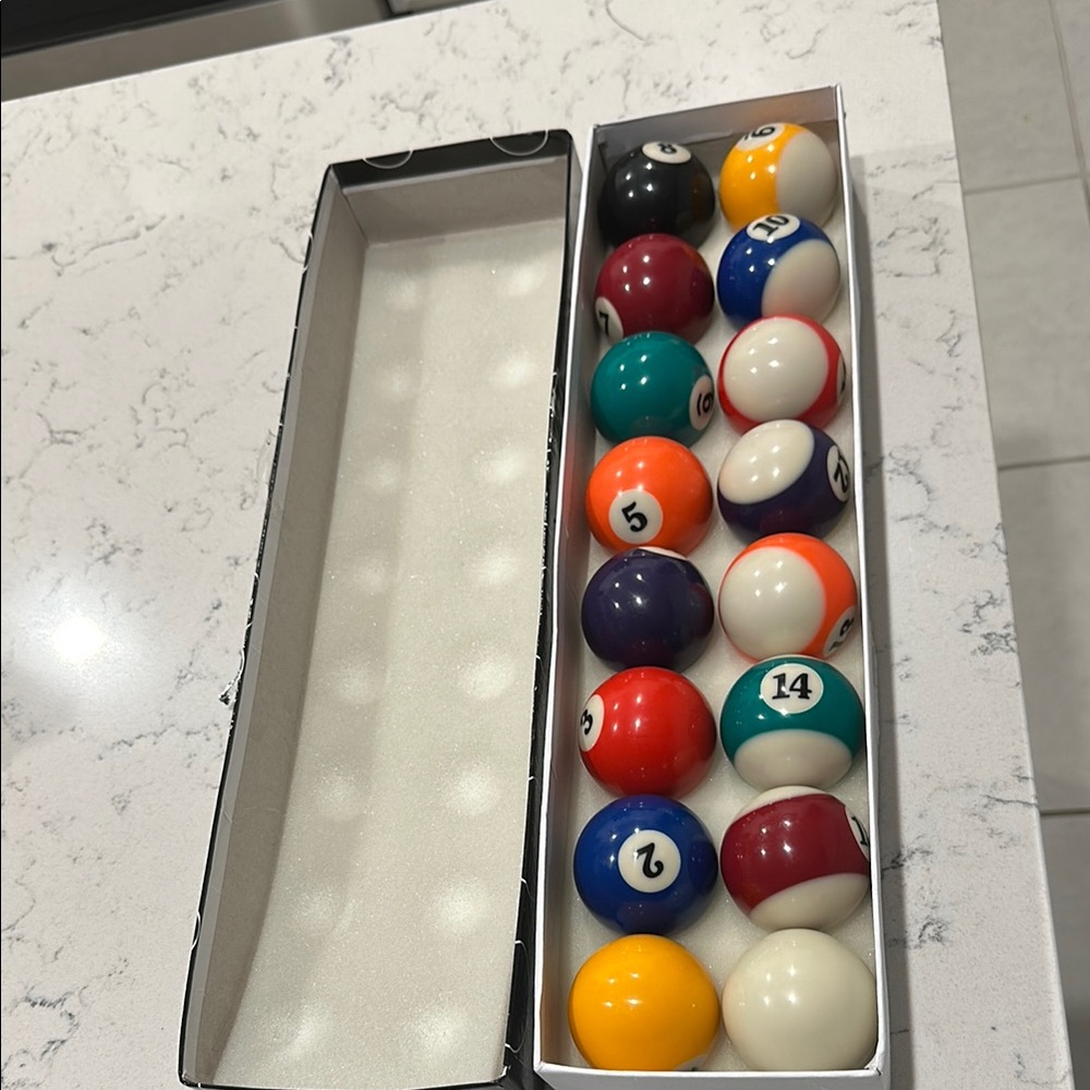 Billiard balls (Pool balls) Set